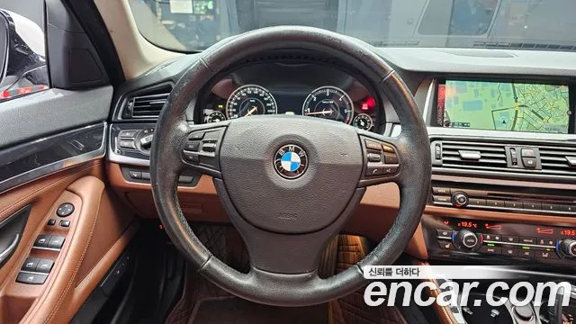 BMW 5 серии 2016 thumb 10