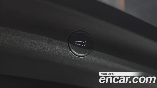 Tesla Model Y 2021 thumb 9