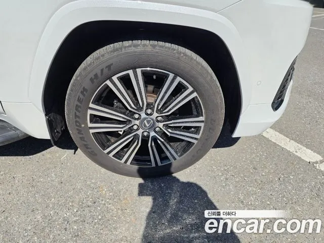 Lexus LX 2025 thumb 9