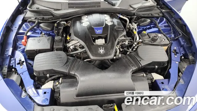 Maserati Ghibli 2013 thumb 9