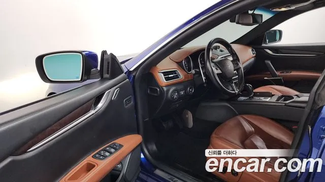 Maserati Ghibli 2013 thumb 8