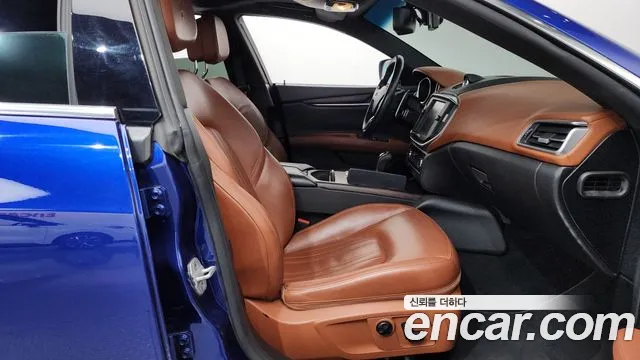 Maserati Ghibli 2013 thumb 10