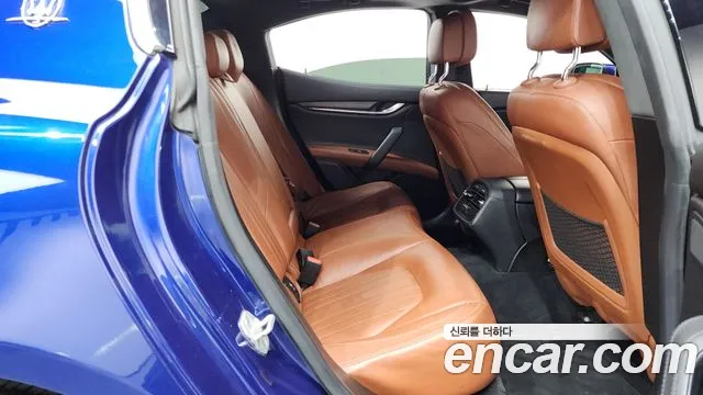 Maserati Ghibli 2013 thumb 11