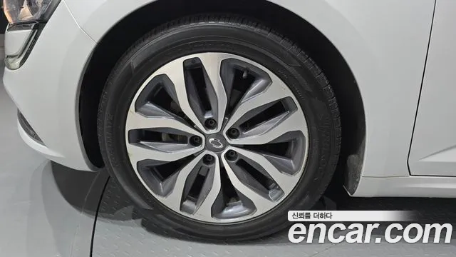 Renault Megane 2016 thumb 6