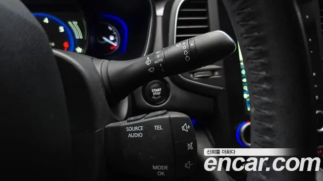 Renault Megane 2016 thumb 12