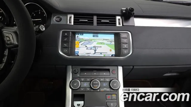 Land Rover Range Rover Evoque 2016 thumb 12