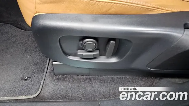 Land Rover Discovery 2020 thumb 8