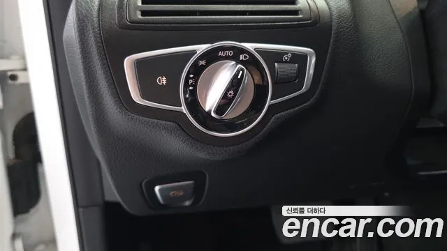 Mercedes-Benz C-Класс 2016 thumb 12