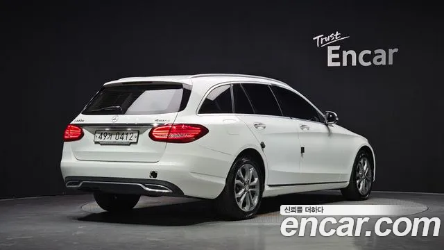 Mercedes-Benz C-Класс 2015 thumb 11