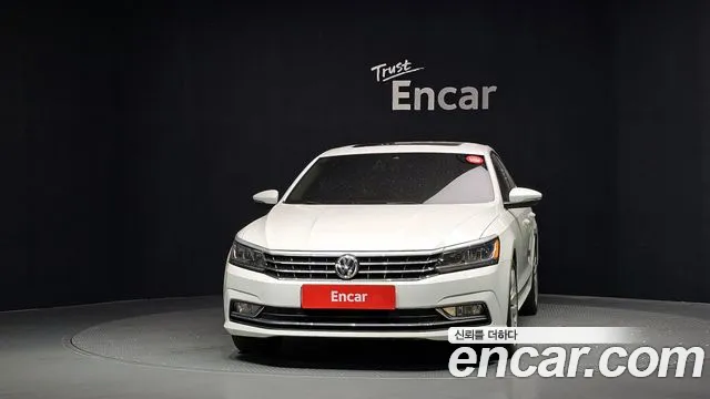 Volkswagen Passat (North America and China) 2018 thumb 11