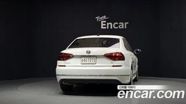 Volkswagen Passat (North America and China) 2018 thumb 7