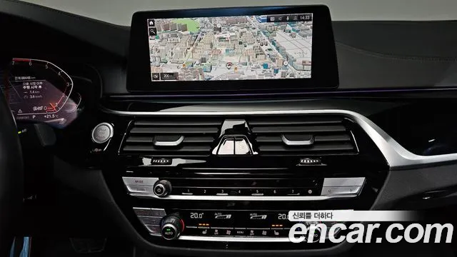 BMW 5 серии 2020 thumb 11