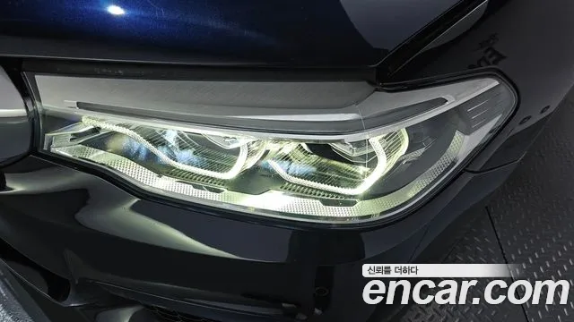 BMW 5 серии 2020 thumb 10