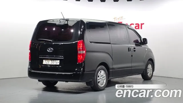 Hyundai Starex 2016 thumb 12