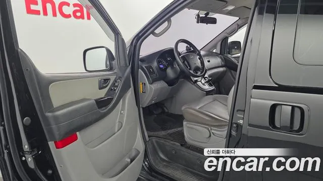 Hyundai Starex 2016 thumb 10