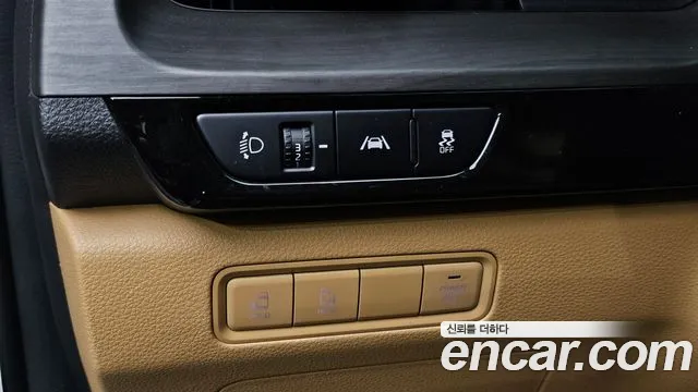 Kia Carnival 2022 thumb 2