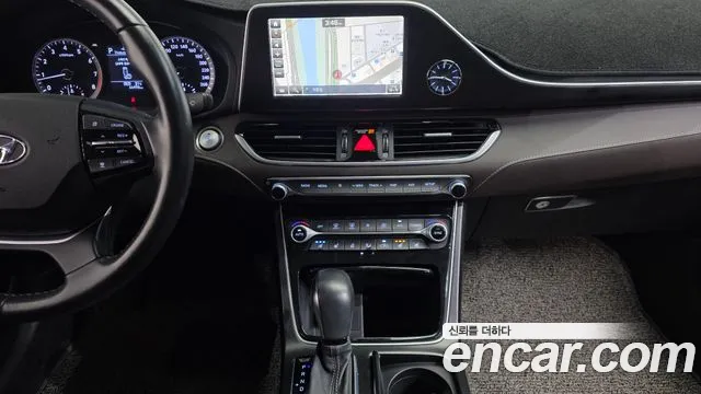 Hyundai Grandeur 2018 thumb 11