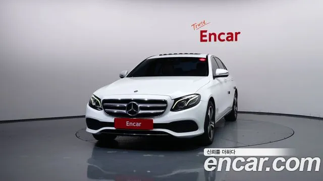 Mercedes-Benz E-Класс 2017 thumb 8