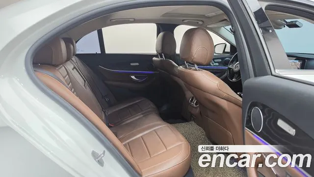 Mercedes-Benz E-Класс 2017 thumb 12