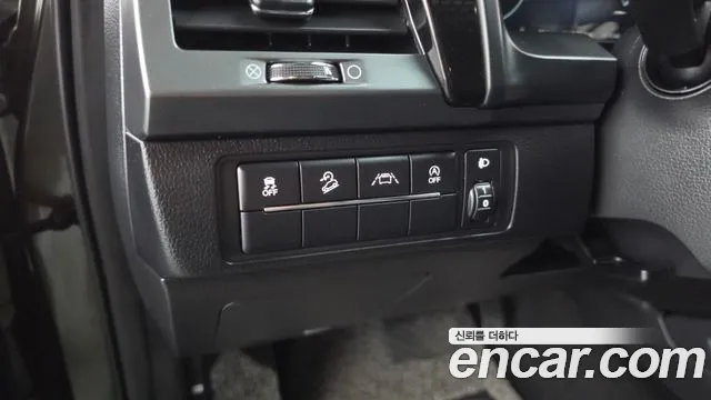 KG_Mobility_Ssangyong Rexton 2022 thumb 12