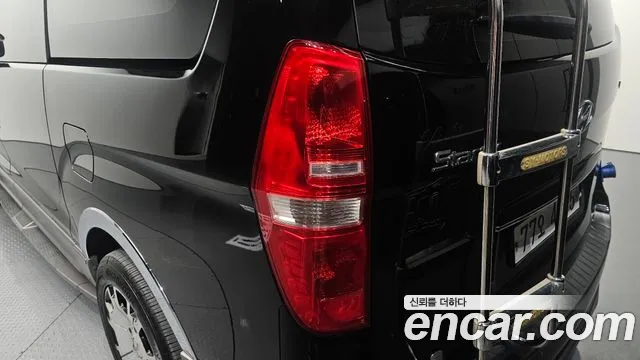 Hyundai Starex 2016 thumb 11