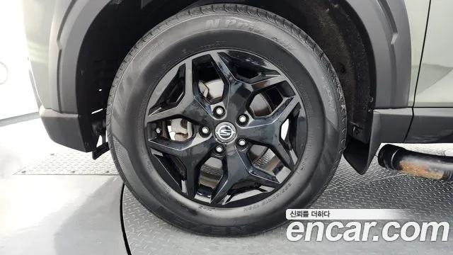 KG_Mobility_Ssangyong Rexton 2022 thumb 2