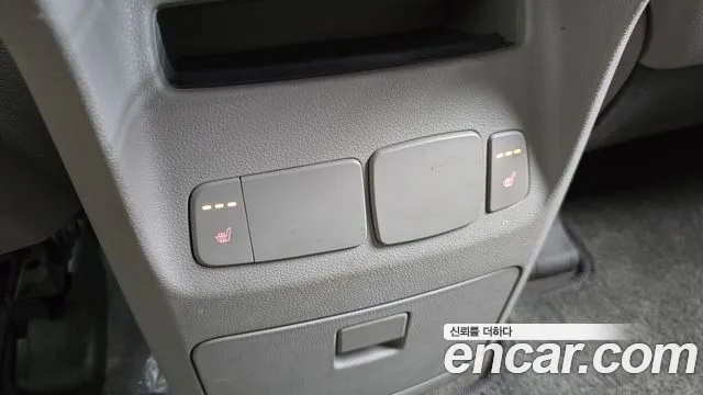 Kia Carnival 2015 thumb 7