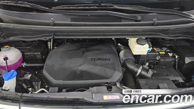 Hyundai Staria 2024 thumb 9