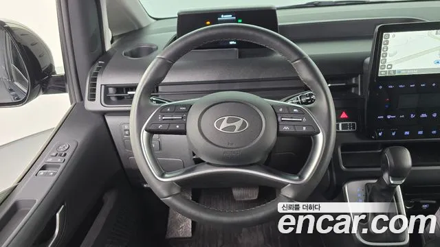 Hyundai Staria 2024 thumb 2