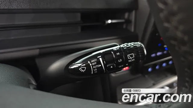Hyundai Staria 2024 thumb 10