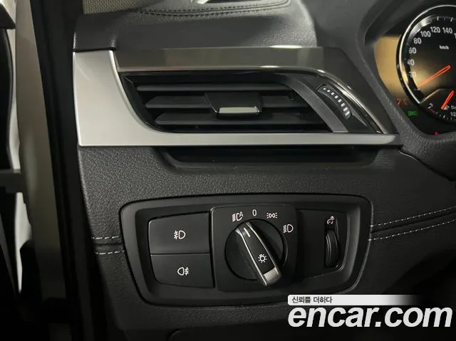 BMW X1 2021 thumb 3