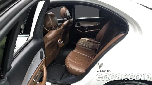 Mercedes-Benz E-Класс 2021 thumb 5
