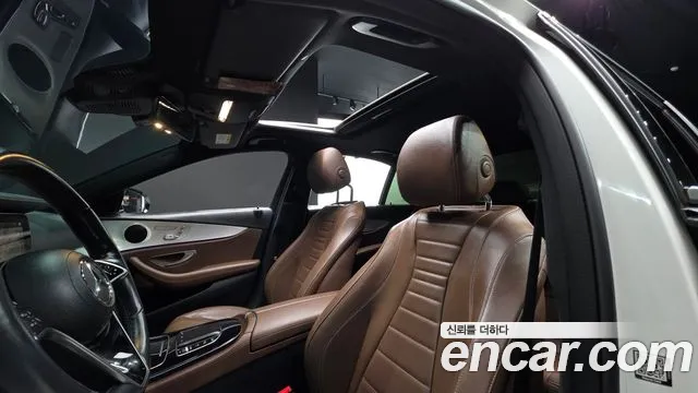 Mercedes-Benz E-Класс 2021 thumb 9