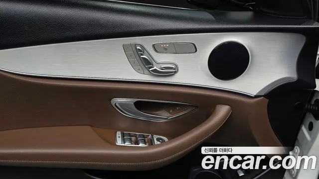 Mercedes-Benz E-Класс 2021 thumb 7