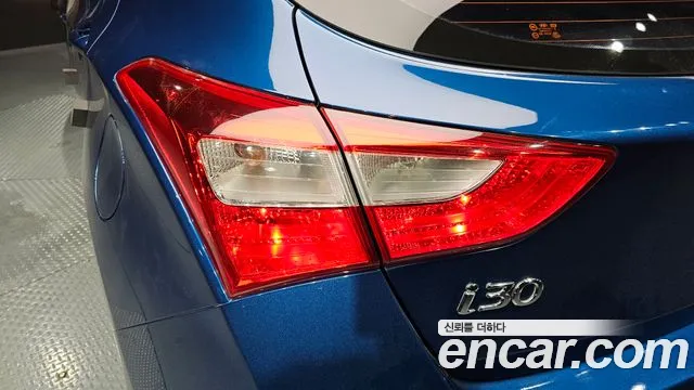 Hyundai i30 2013 thumb 11