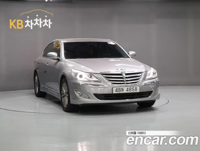 Hyundai Genesis 2013 thumb 4