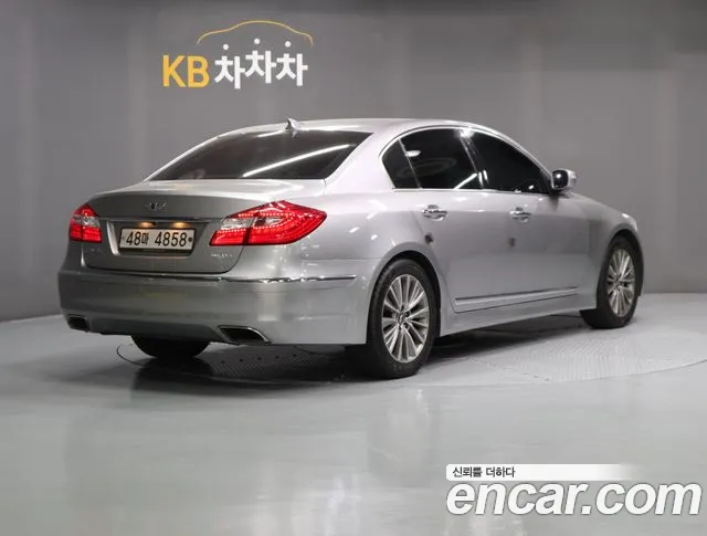 Hyundai Genesis 2013 thumb 5