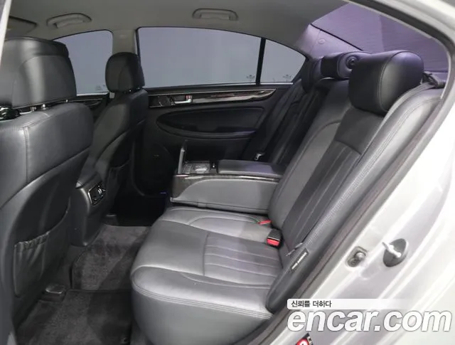 Hyundai Genesis 2013 thumb 7