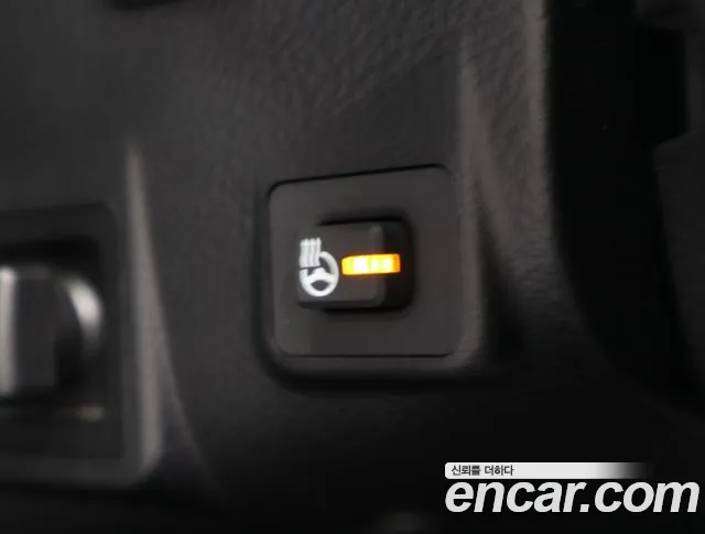 Hyundai Genesis 2013 thumb 6