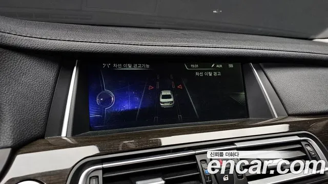 BMW 7 серии 2012 thumb 10