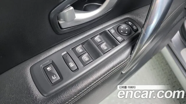 Renault Latitude 2015 thumb 7