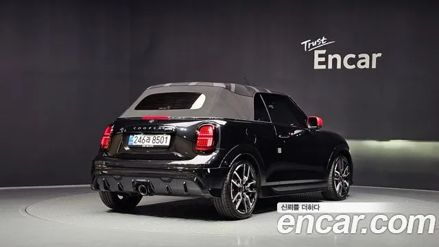 Mini Cooper Convertible 2025 thumb 2