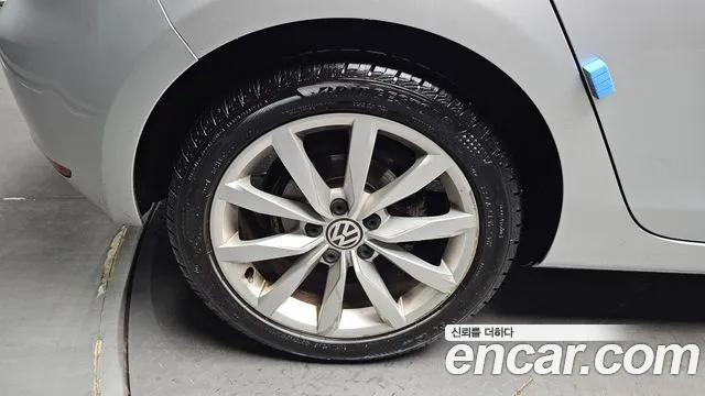 Volkswagen Golf Sportsvan 2011 thumb 6