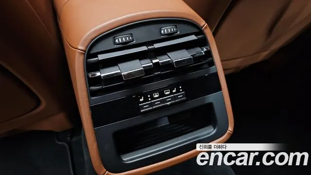 Maserati Quattroporte 2020 thumb 7