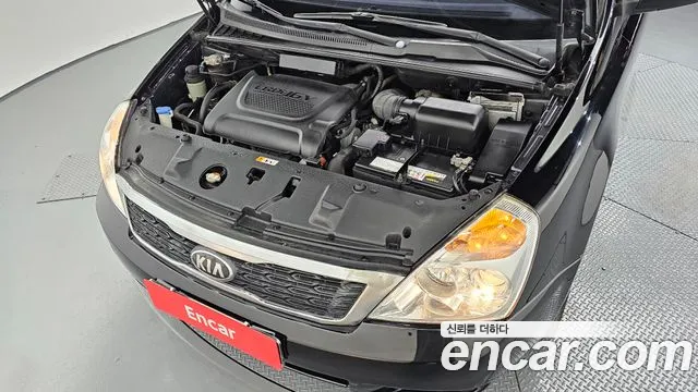 Kia Carnival 2013 thumb 3