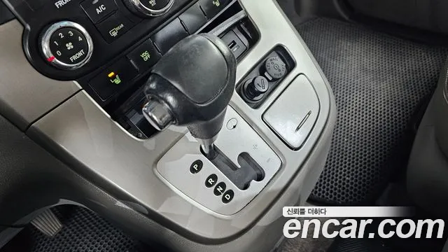 Kia Carnival 2013 thumb 5