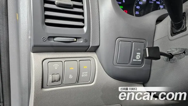Kia Carnival 2013 thumb 9
