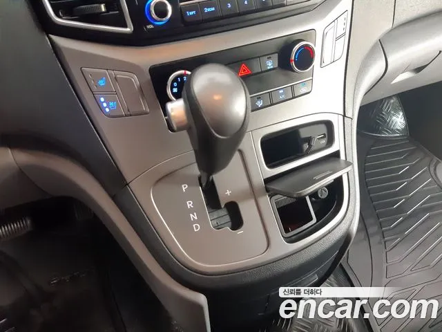 Hyundai Starex 2016 thumb 5