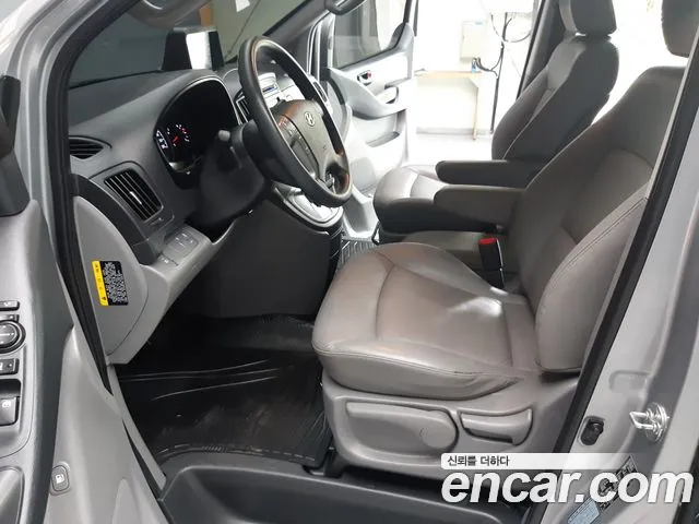 Hyundai Starex 2016 thumb 4