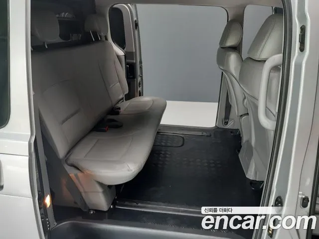 Hyundai Starex 2016 thumb 12